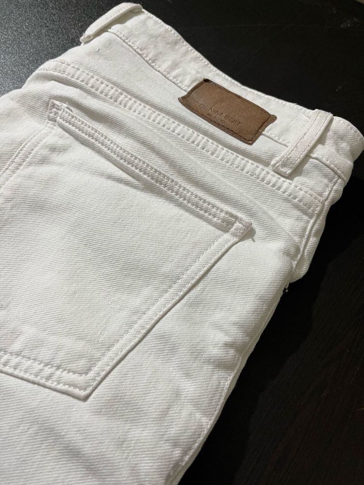 White Distressed Jean!