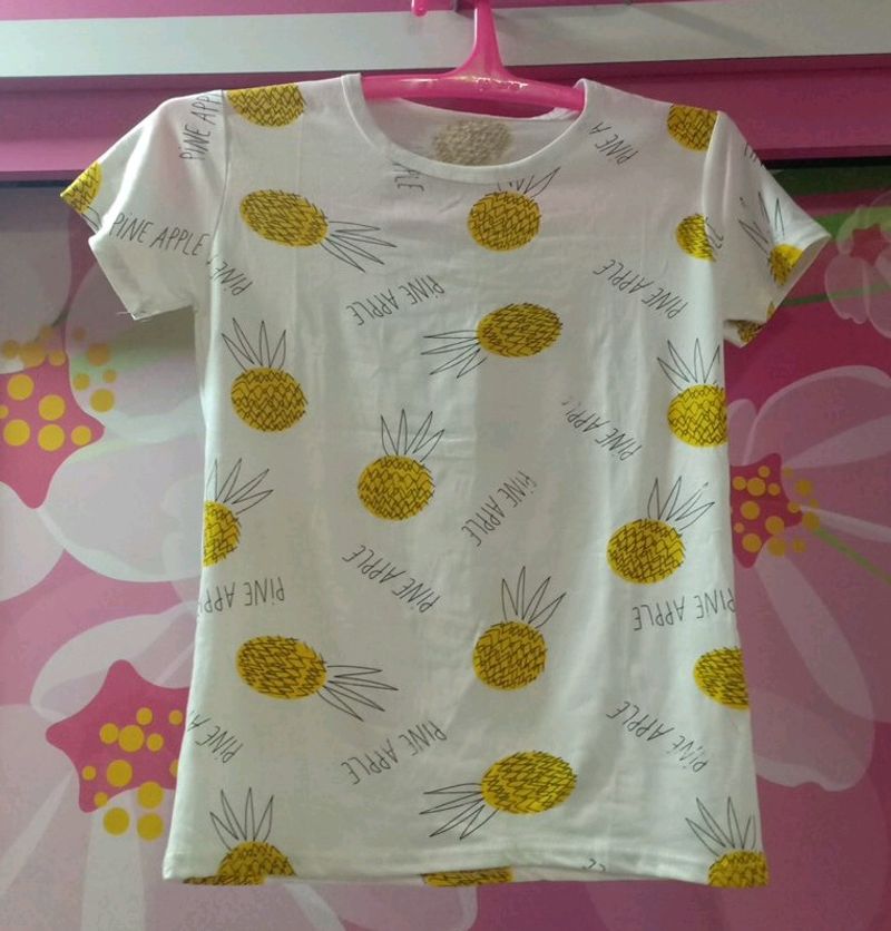 White Pine Apple Print T-shirt