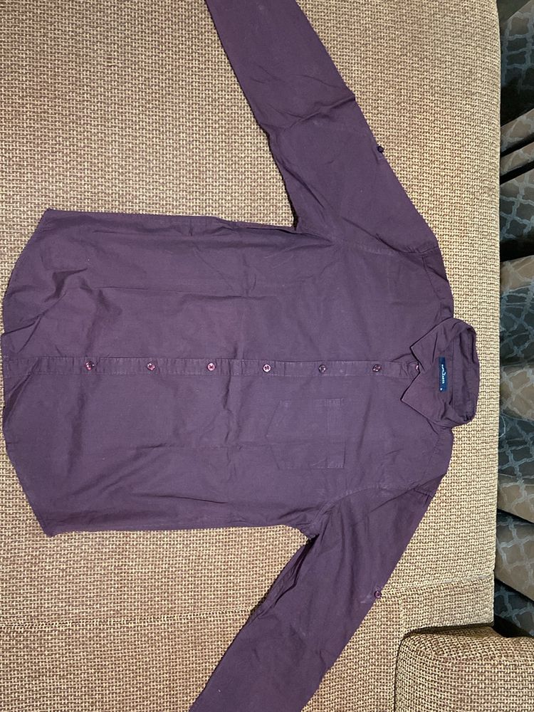 HIGHLANDER Burgundy Solid Shirt (Size M)