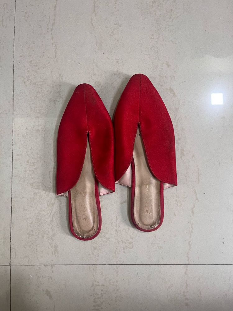 Mast And Harbour Red Mule Flats