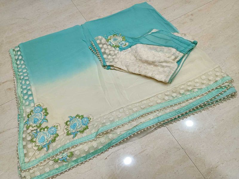 Turquoise &amp; Off-white Shaded Saree