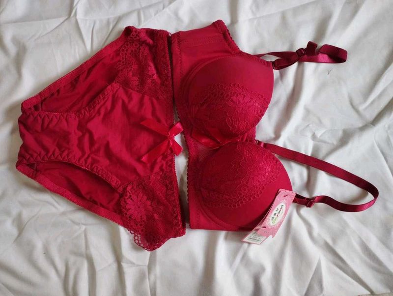 Red Laced Bra Set