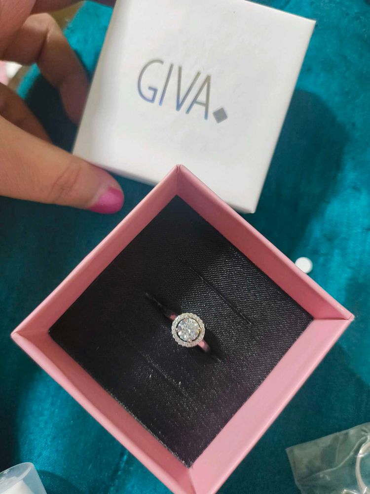 GIVA Silver Zircon Sunshine Halo Ring