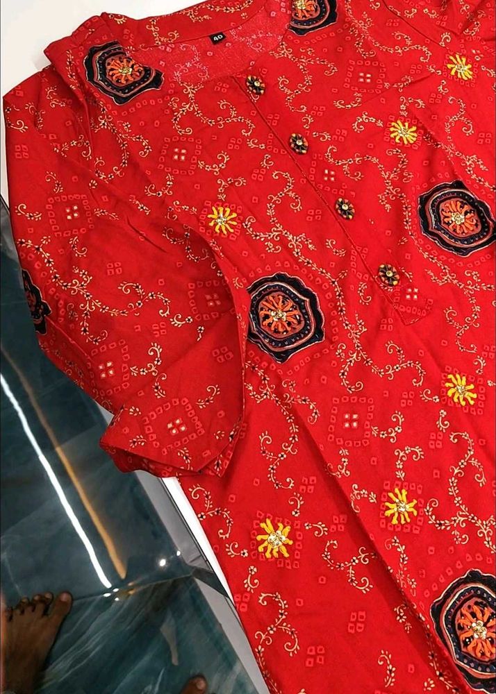 VISHAKHA STYLE Women Viscose Rayon Kurti Palazzo