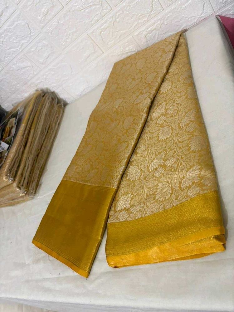 Elegant Beige &amp; Gold Saree