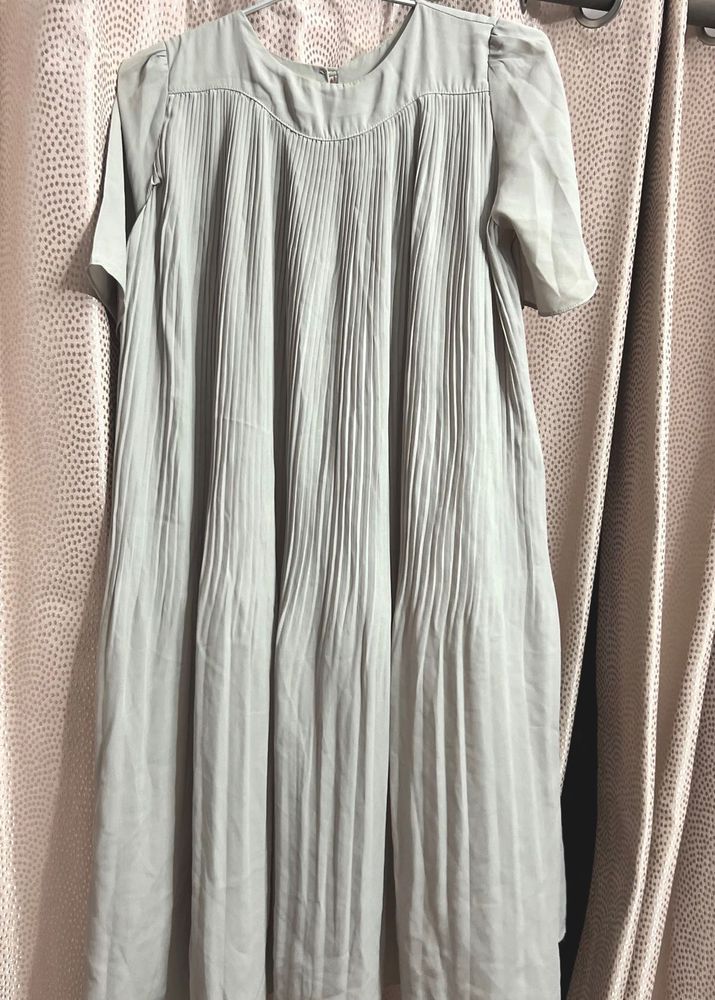 Elegant Pleated Dress