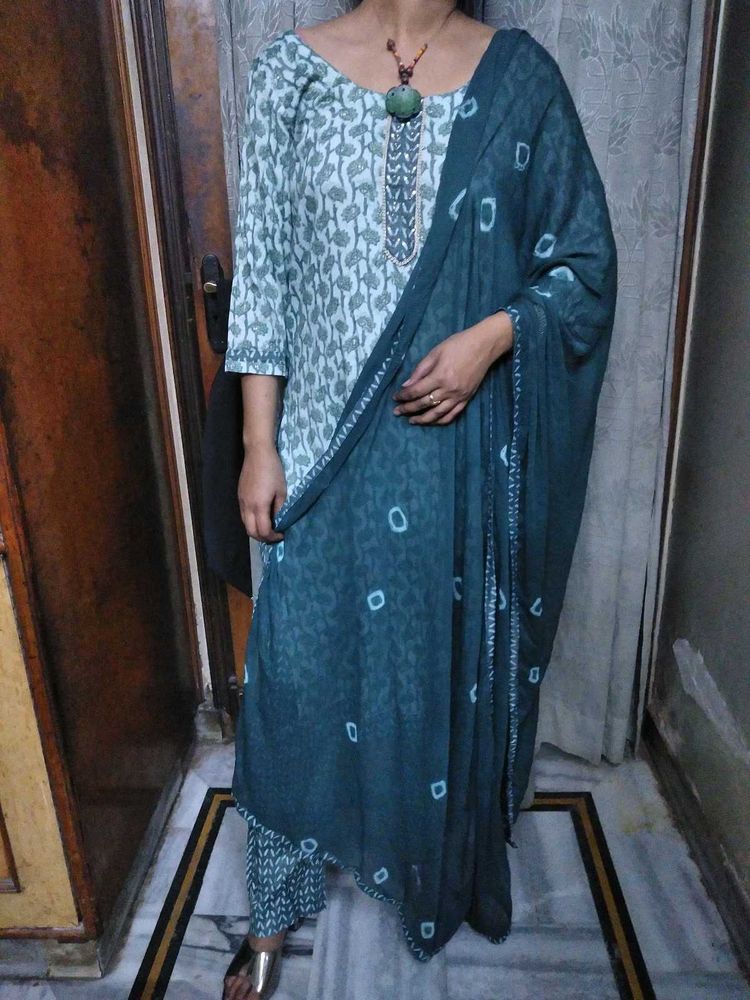 Beautiful Kurta Set 🌈