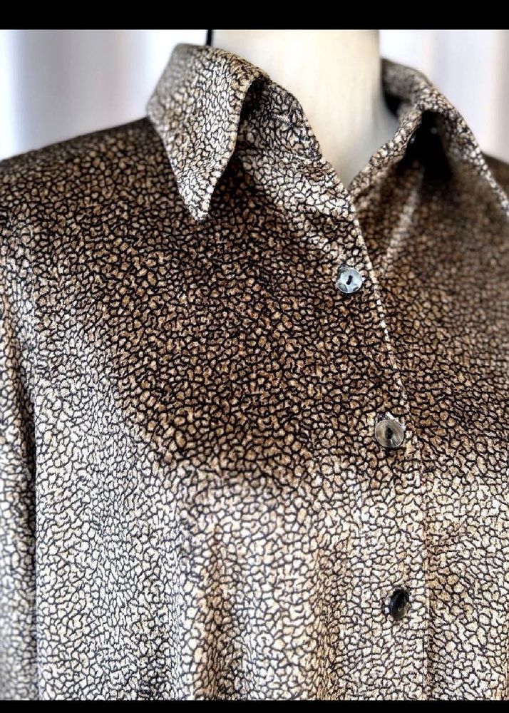 Korean Gorgeous Velvet Shirt🤌🏻✨