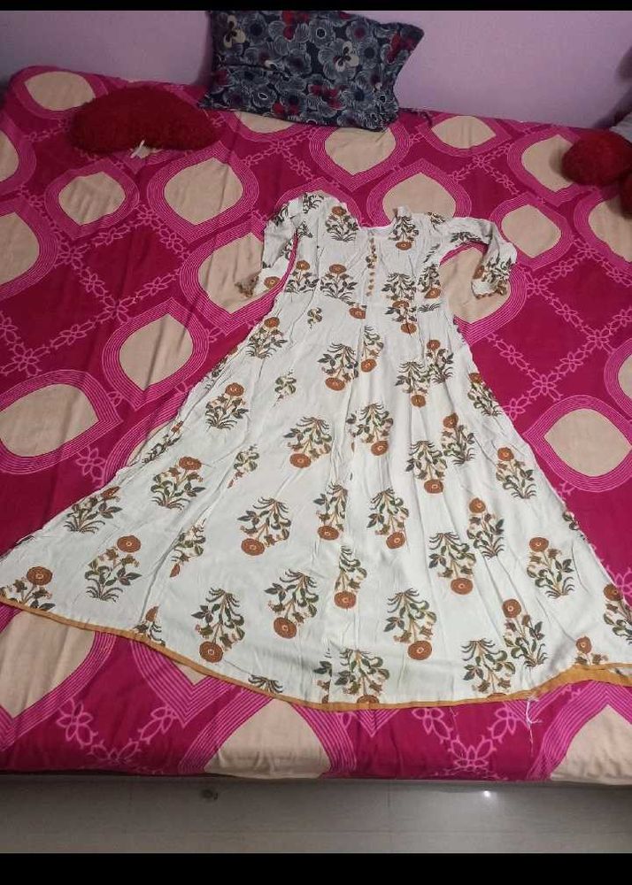 White Flower Printed Kurti..
