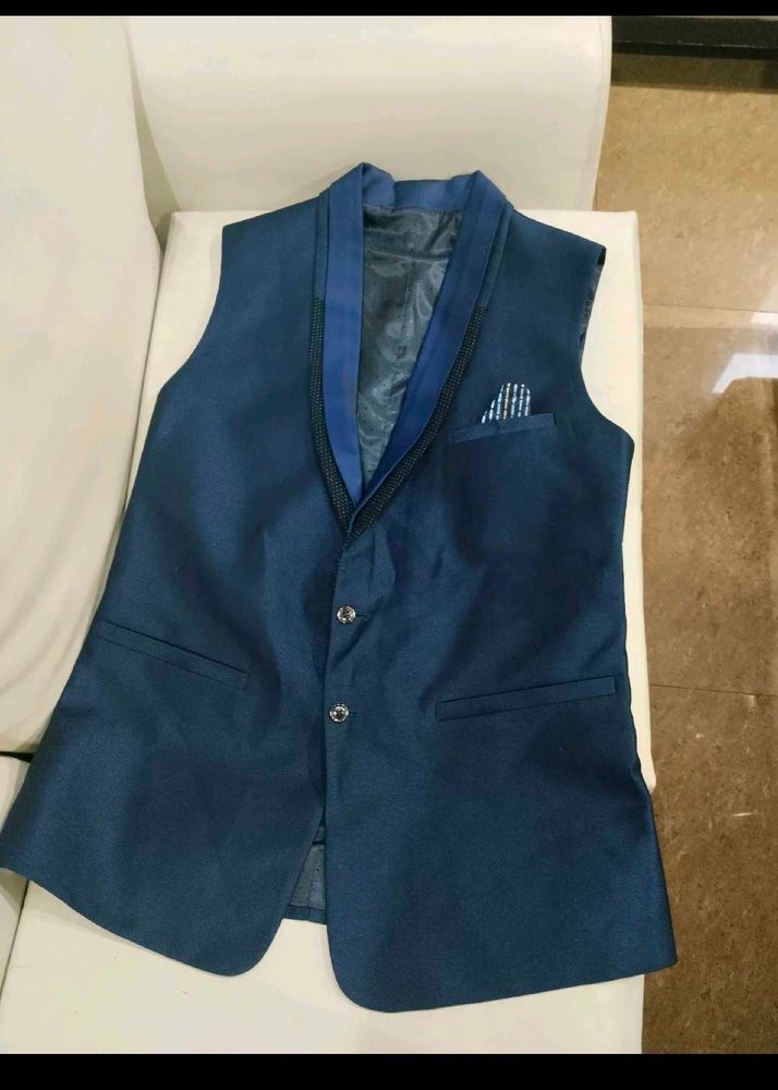 Elegant Blue Waistcoat With Pant