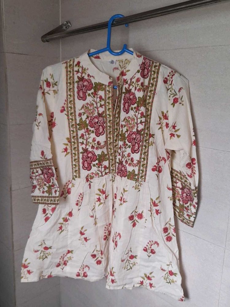 Short Kurti 🤌🏻💛