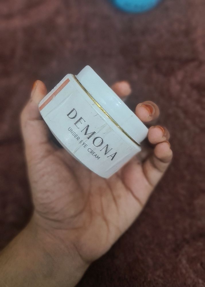 Under Eye Cream 👁️