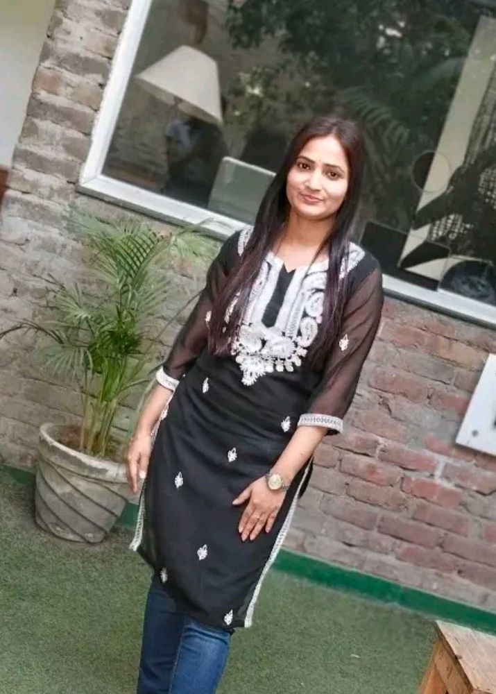 Beautiful Chikankari Kurti