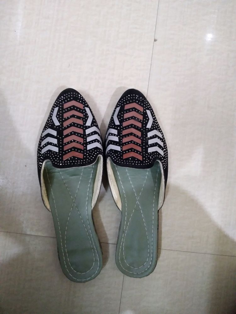 Flats For Women