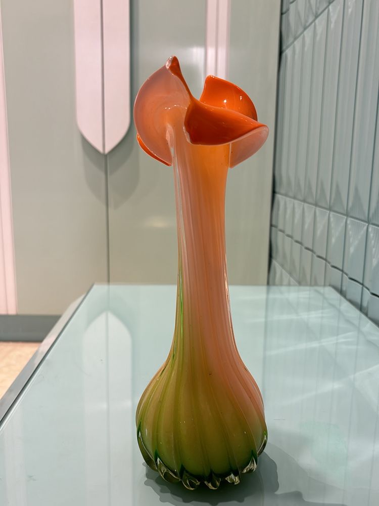A Cute Large Flower Pot Or Vase