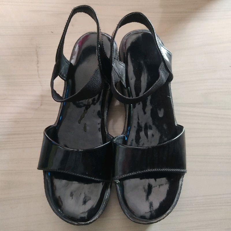 Black Sandal 🖤