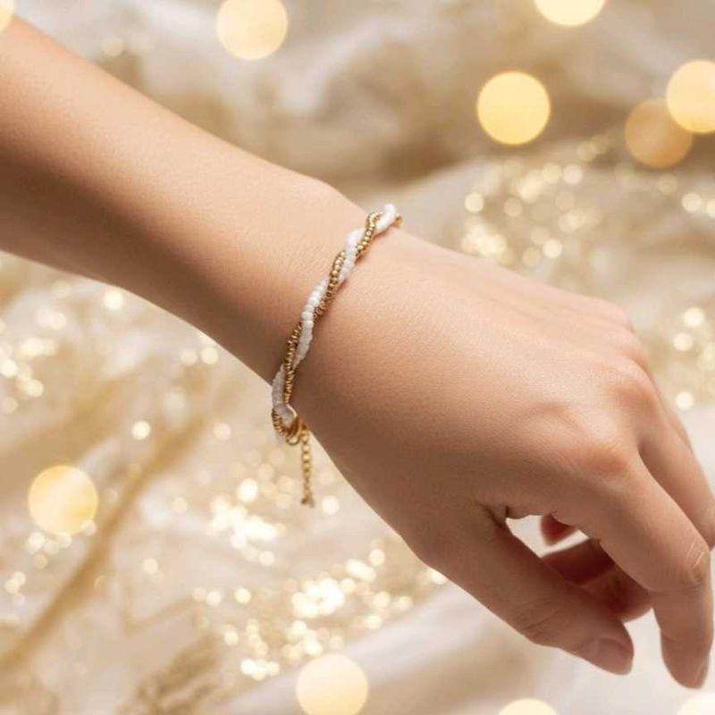 Elegant Golden Beaded Bracelet 💛