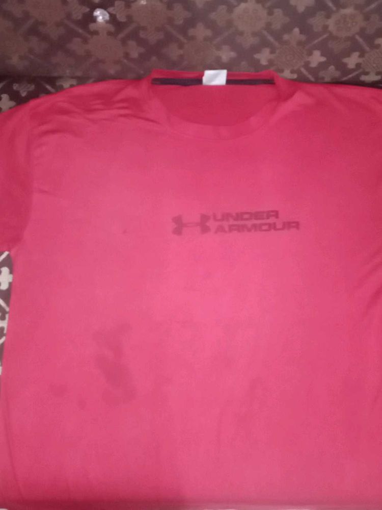 Under Armour T-Shirt