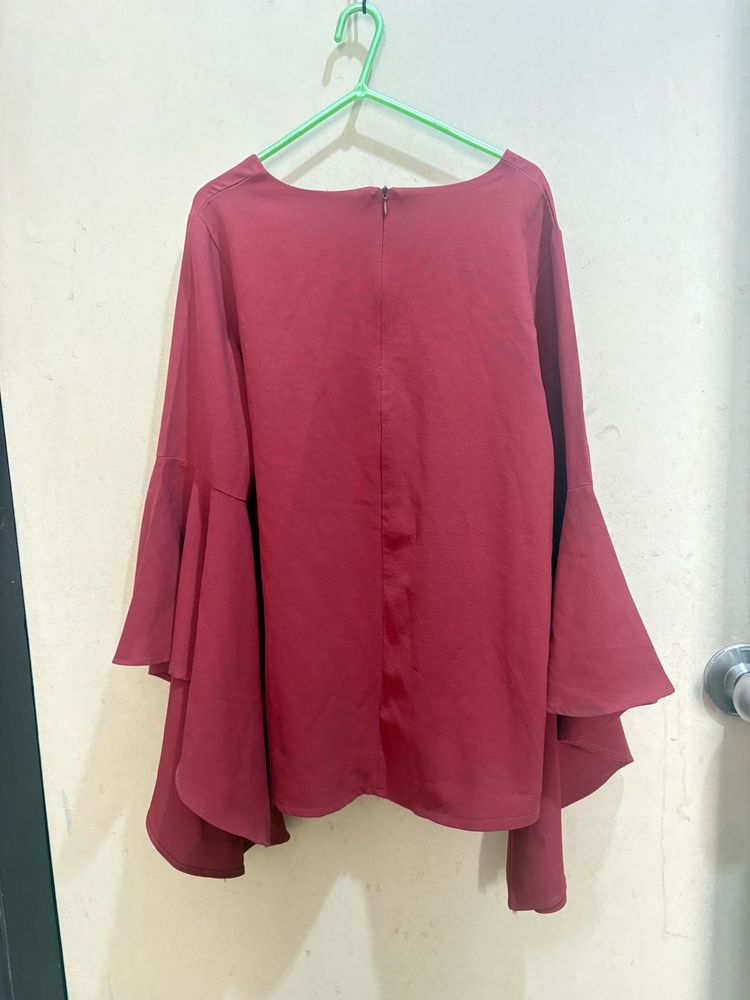 🍷 Elegant Burgundy Bell Sleeve Blouse🍷