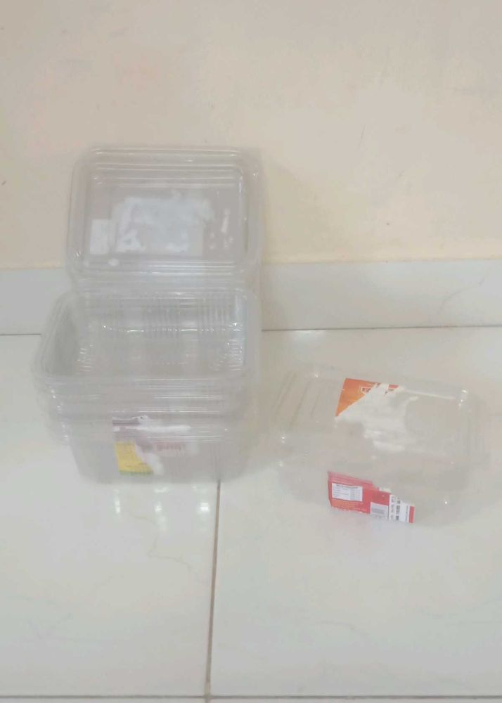 10 Transparent Empty Containers
