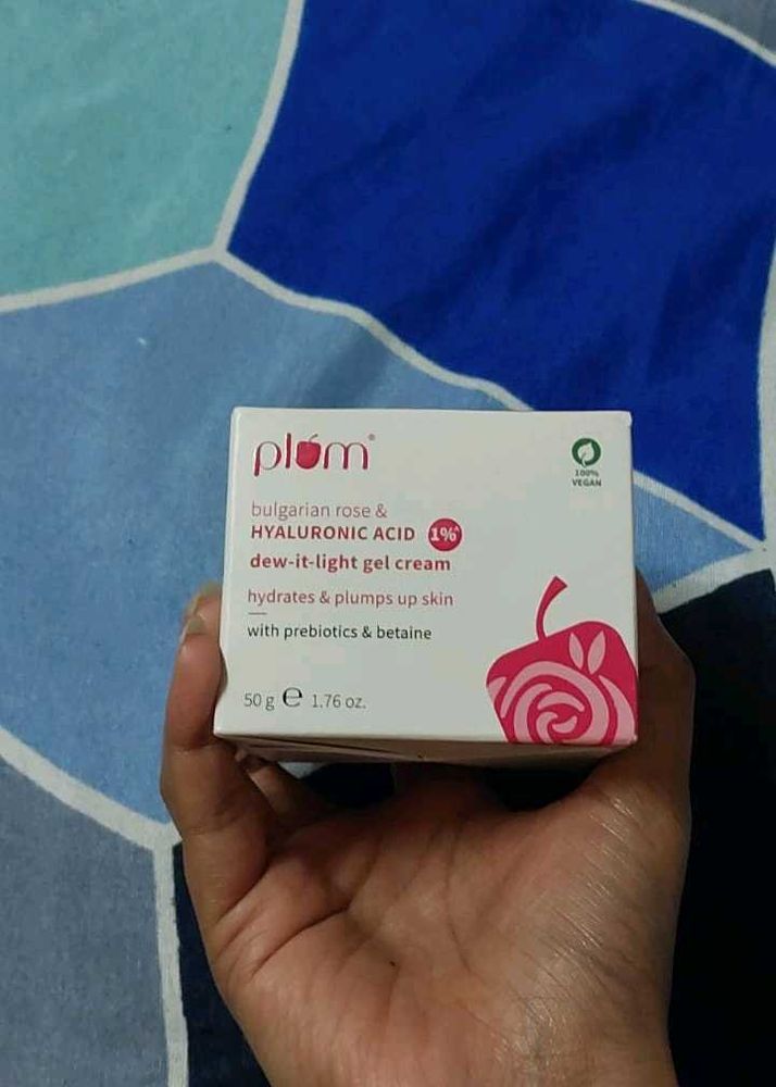 Plum Bulgarian Rose Gel Cream