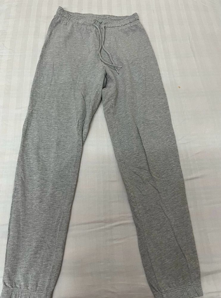 grey sweatpant joggers, perfect for college