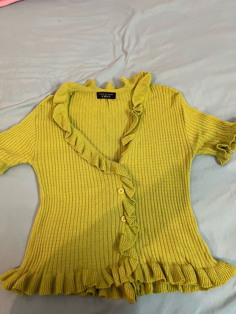 Cute Ruffle Knit Top