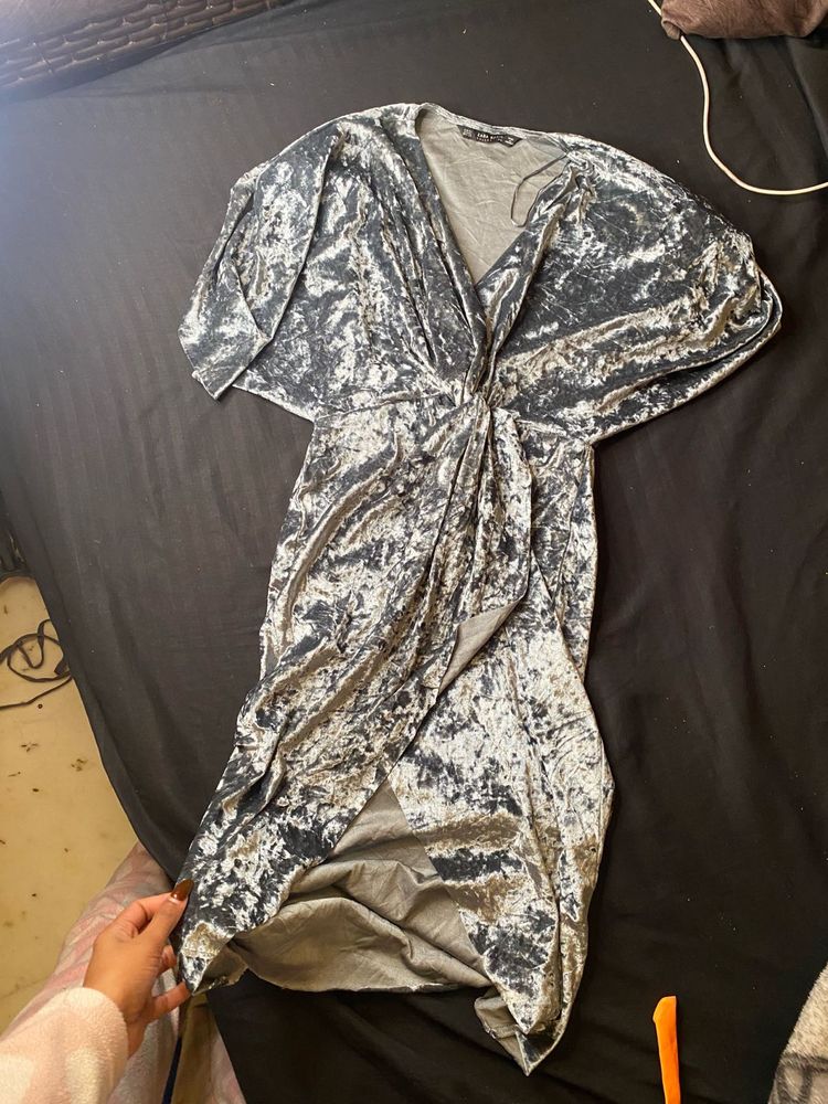 zara Elegant Velvet Party Dress