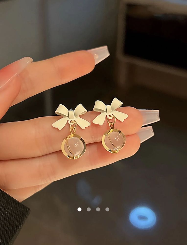 Savana Bow Earrings