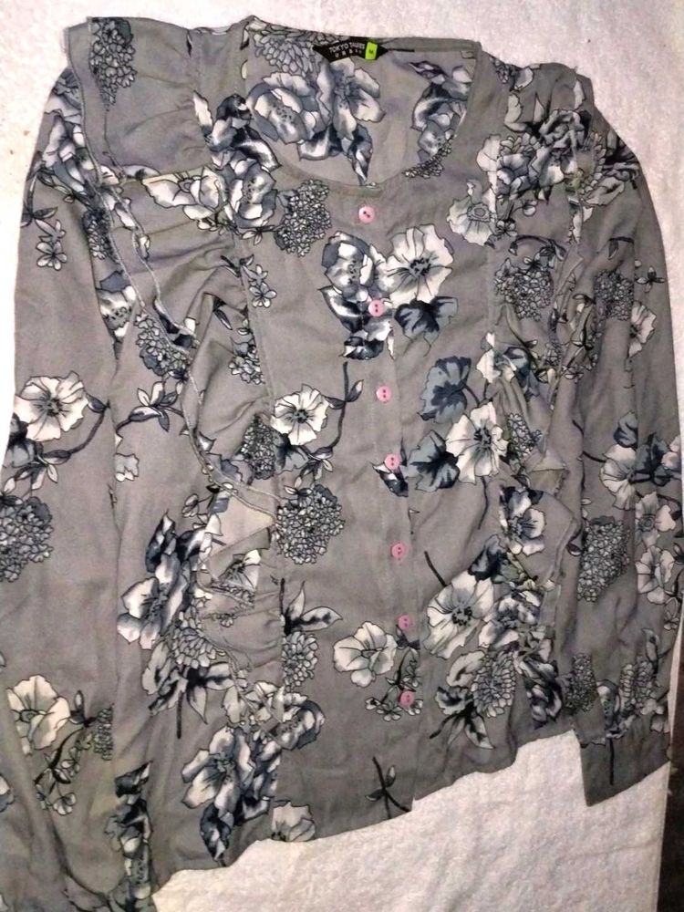 women&#39;s casual shirt type top