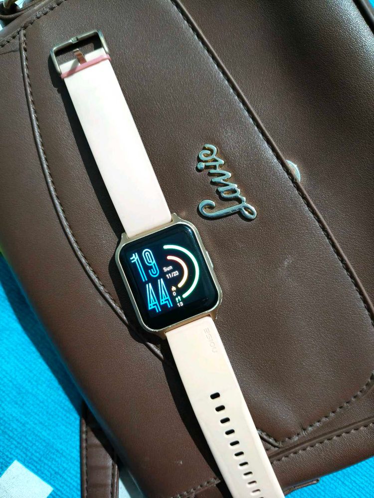 Noise Colorfit Brio Pink Smartwatch