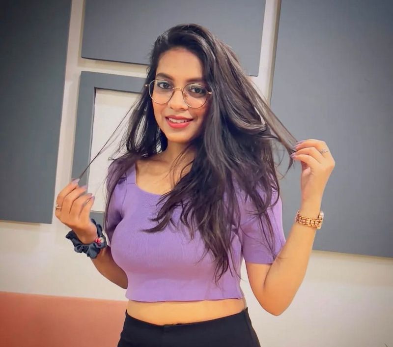 Lilac Crop Top - Short Sleeve Knit