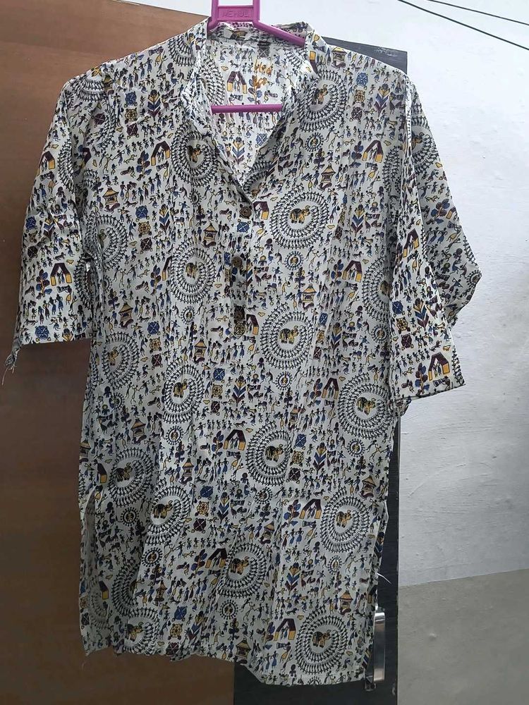 Printed Women&#39;s Top