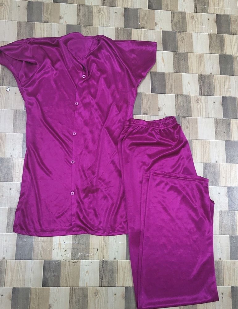 Women&#39;s Night Suit