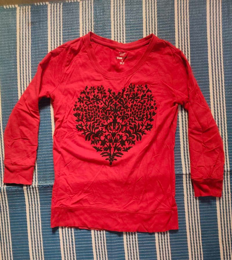 Red Heart Graphic Tee