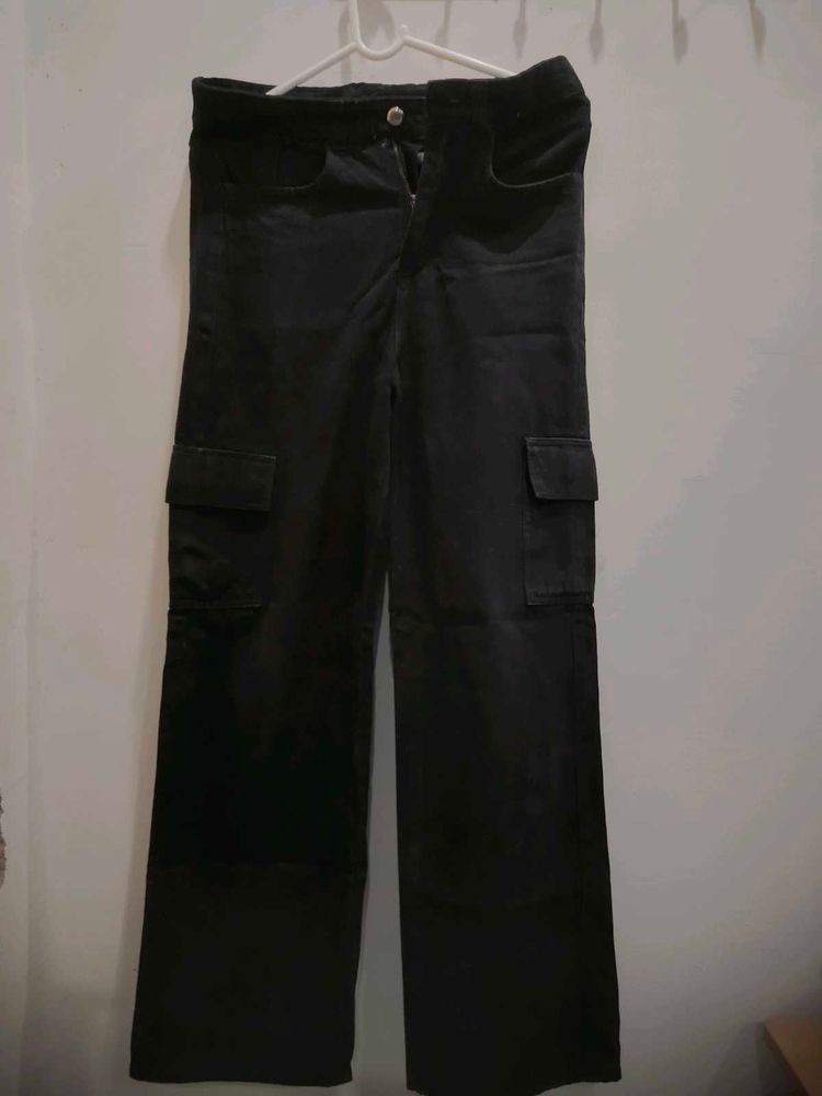 It&#39;s A Cargo Jean&#39;s In.Very Good Quality