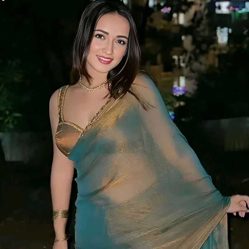 Women&#39;s Gold-Rama Chiffon Shimmer Saree