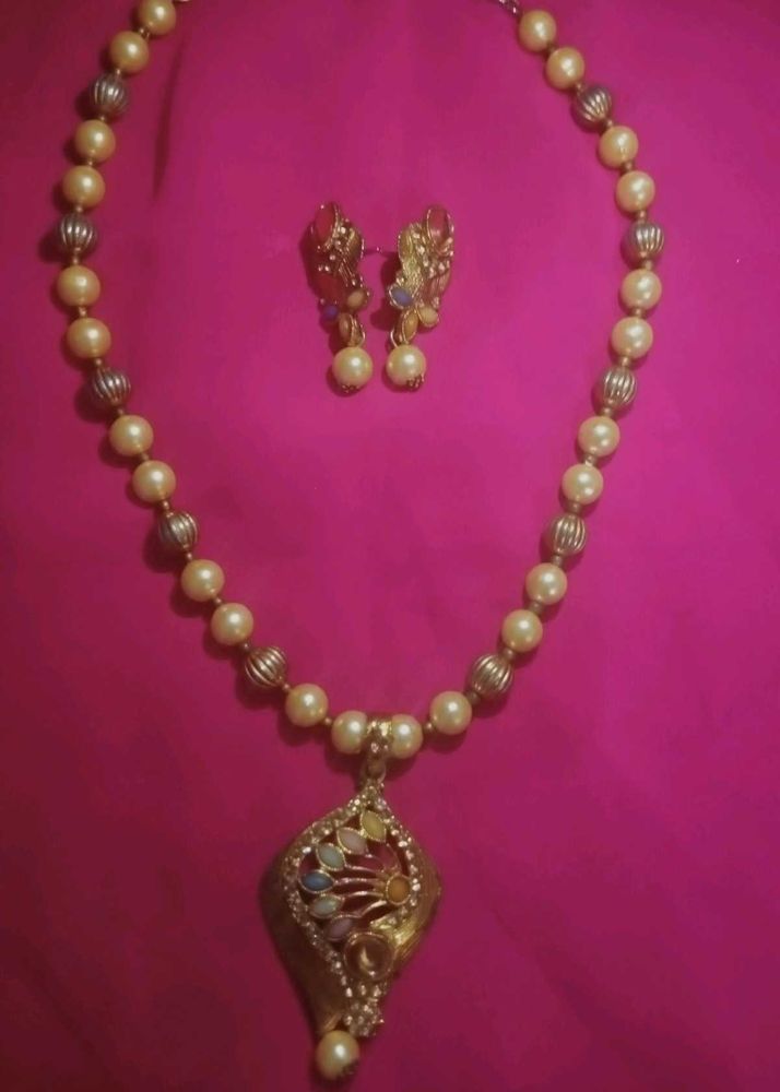 Golden Jewellery Set