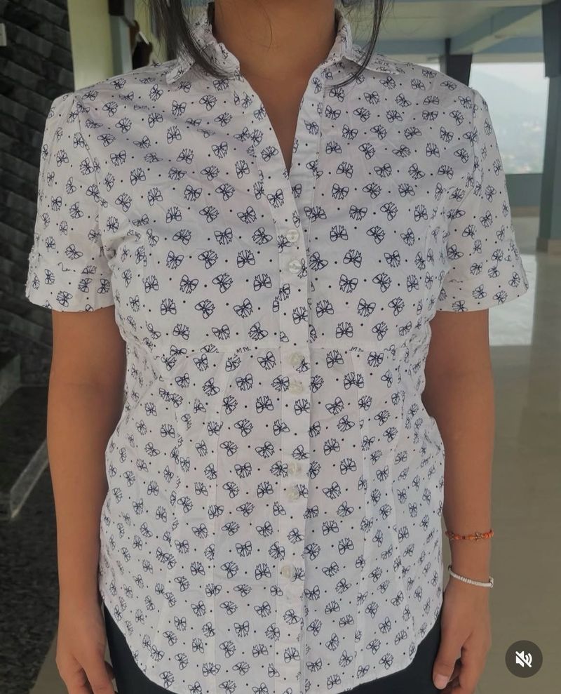 Ribbon Print Button-Down Shirt