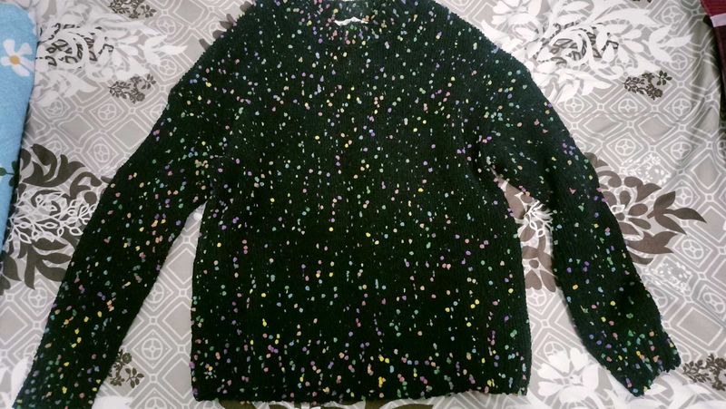 Sweatshirt