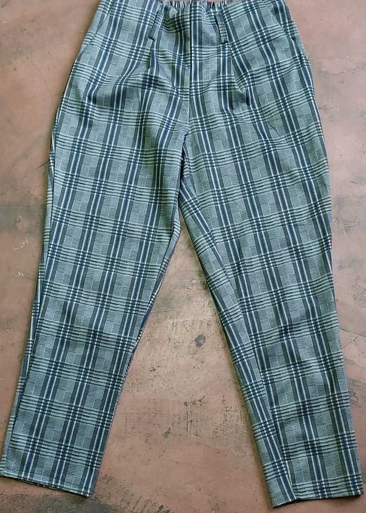 Pleated Slim Fit Trousers