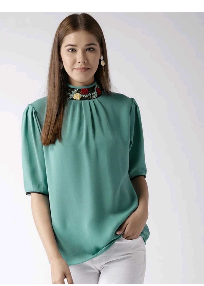 Regular Sleeve Embroided Top