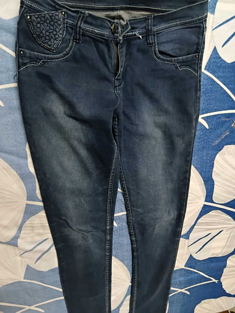 Denim Jeans with Embroidered Pockets