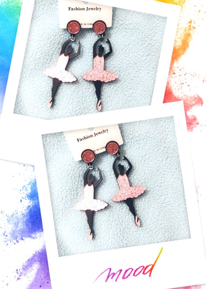 Set Of 2 Earrings, Dangled Fashionable Earrings For Her
