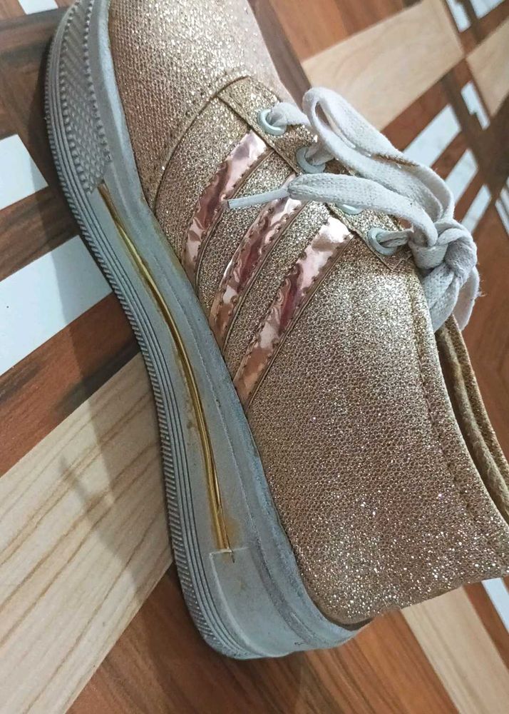 Glittery Shoes✨