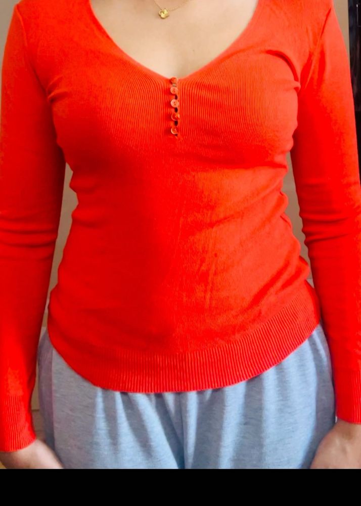 Full sleeve top