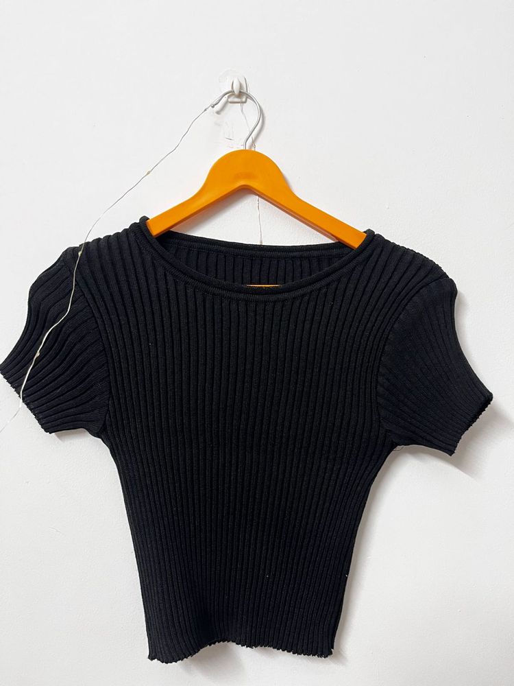 Black Stretchable Top
