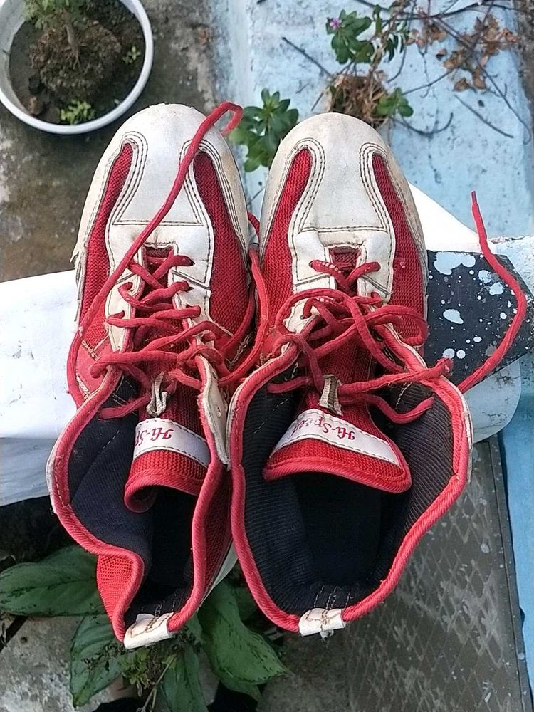 Kabaddi Shoes, Met Shoes