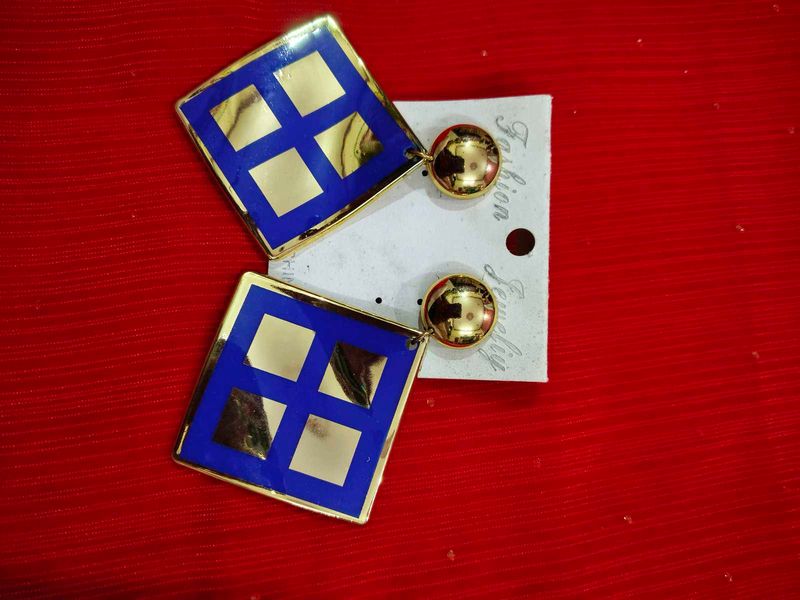 Earings