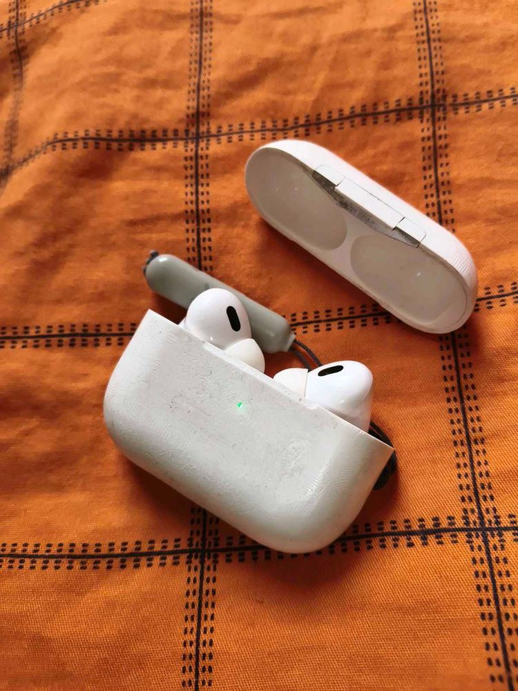 AirPods